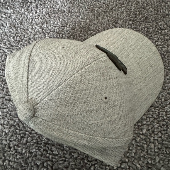 Branded Bills Hat Cap 4 Leaf Clover Patch - Picture 4 of 12